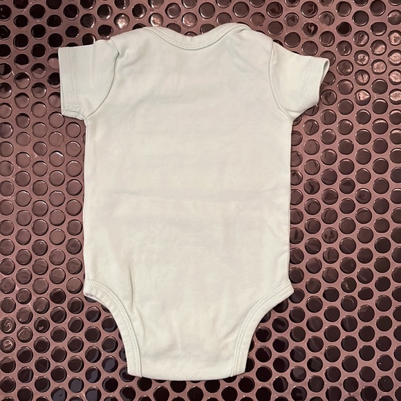 NWOT Say What? Baby Onesie I Still Live With My Parents Humor Tee Gift Sz 3-6 mo - Picture 5 of 6